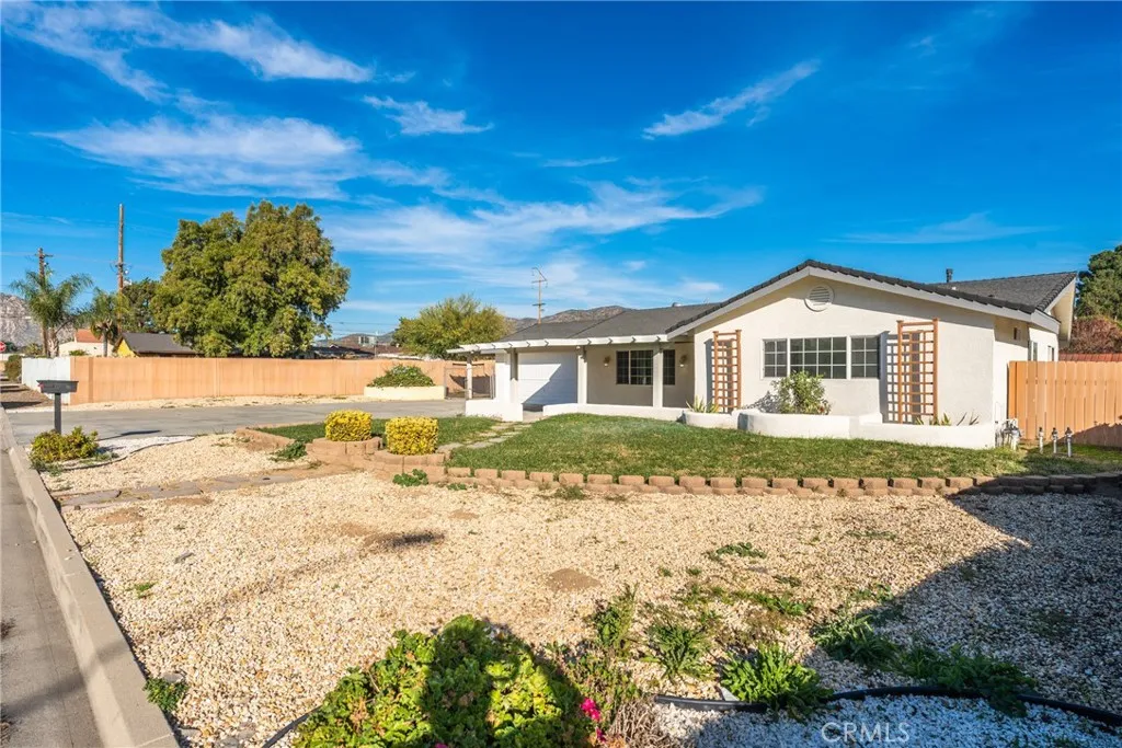 12040 Kristen Court, Moreno Valley, California 92557 home-pic-2